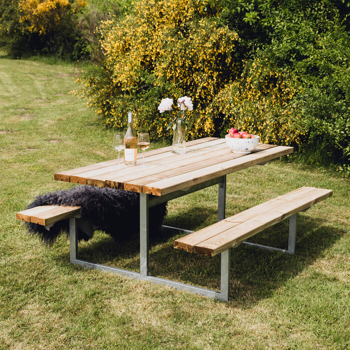 Bord-/bänkset Ydun Furu 175 x 140 cm Hortus